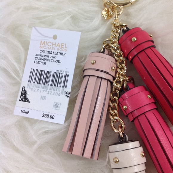 Michael Kors pink leather hang charm - Picture 2 of 2